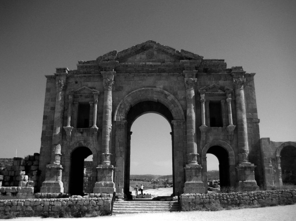 hadrians arch jerash