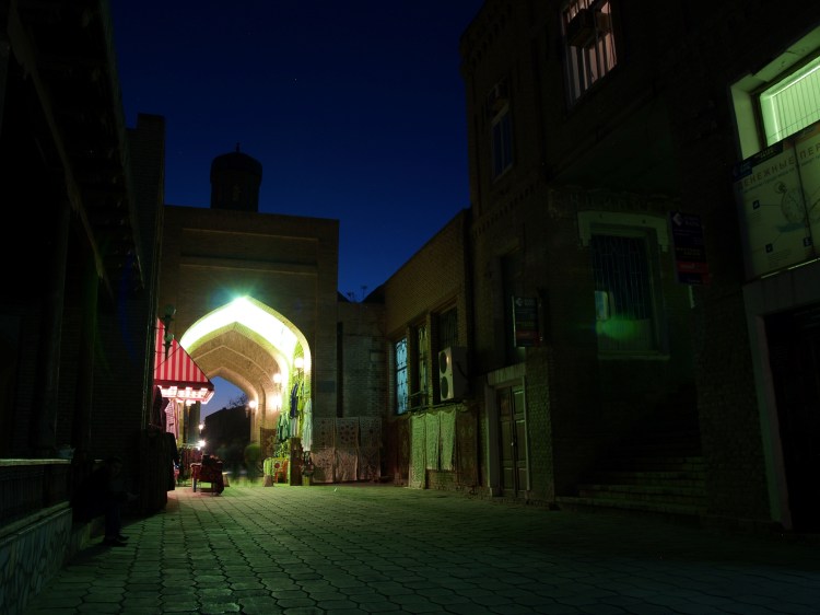taqi-covered-bazaar-at-night
